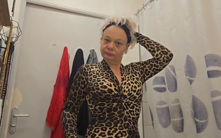 Sofy13: MiLF matura una cagna che ama il sesso