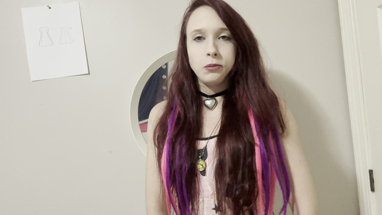 EmoDream1998: Bombă sexy care suge vorbe murdare