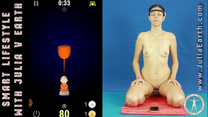 TheoryOfSex: Julia v earth lagi berlatih psikisnya sendiri dengan perangkat neuro...