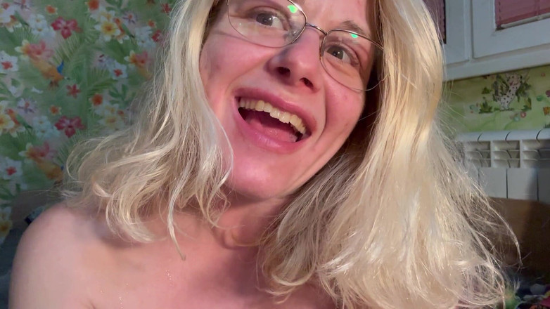 Putarankahotmilf: Gute stiefmutter dehnen ihr enges arschloch für ihren stiefsohn lucio