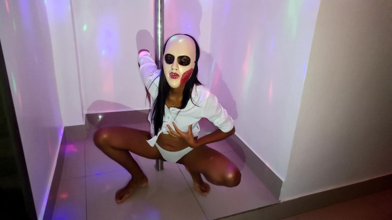 Martin13: 집에서 만든 포르노를 만드는 학생은 교사와 함께 최고 성적을 보장합니다.