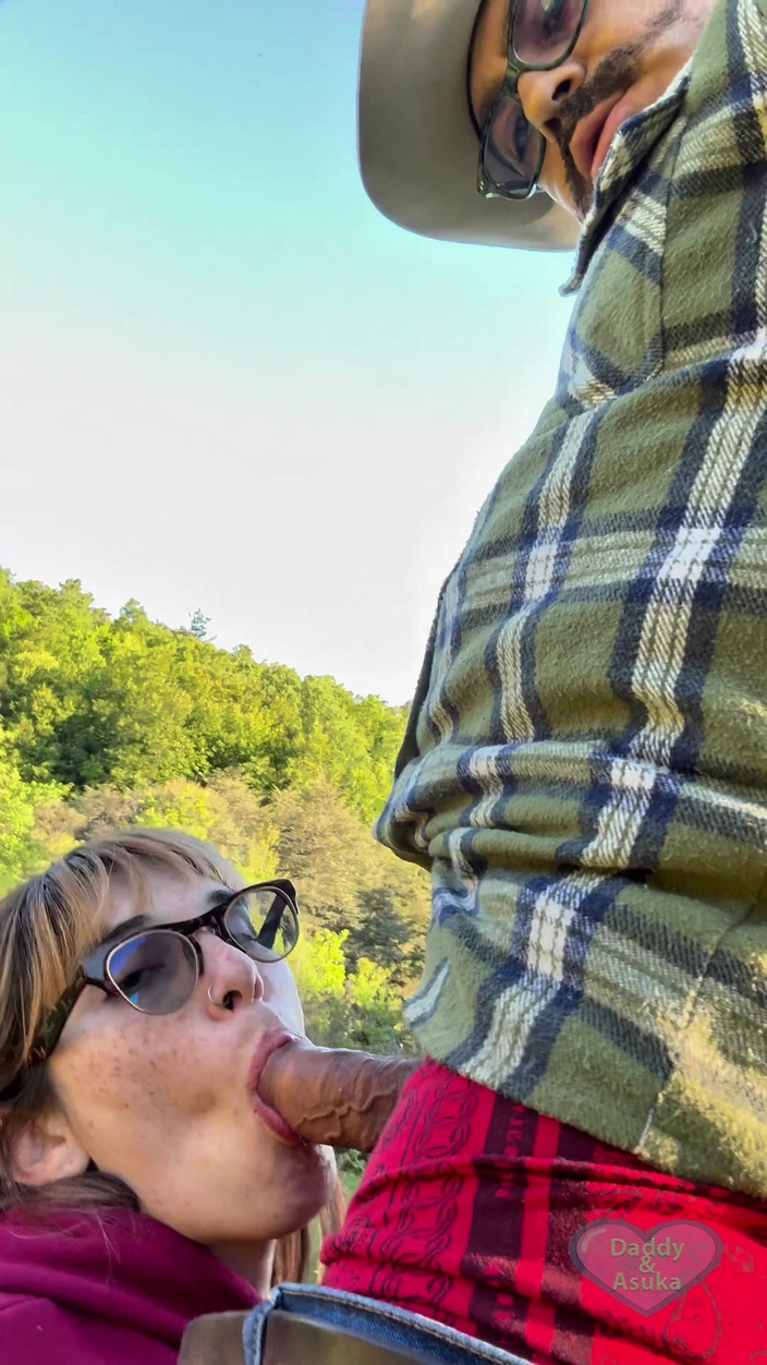 Daddy and Asuka: Un Epico Pompino All'aperto