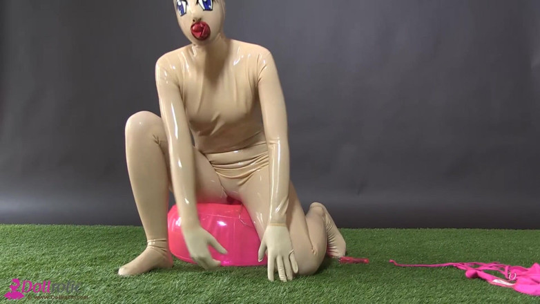 Dollrotic: Living Rubberdoll with Silicone Mask