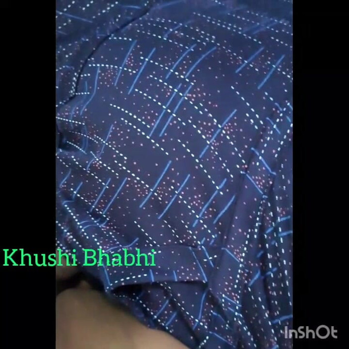 Sanjusingh109: Khushi la bhabhi reçoit son beau-frère pour la sucer... De...