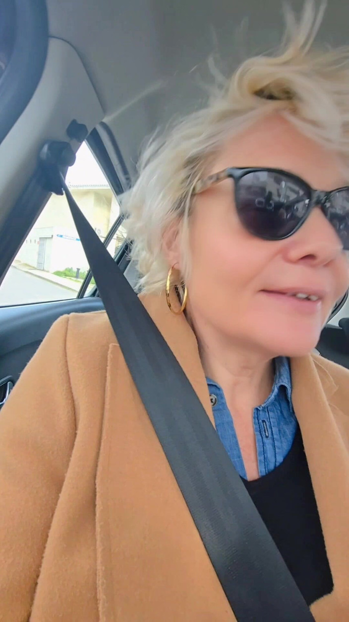 Sofy13: 車の中でしゃぶって犯される場所を探してる