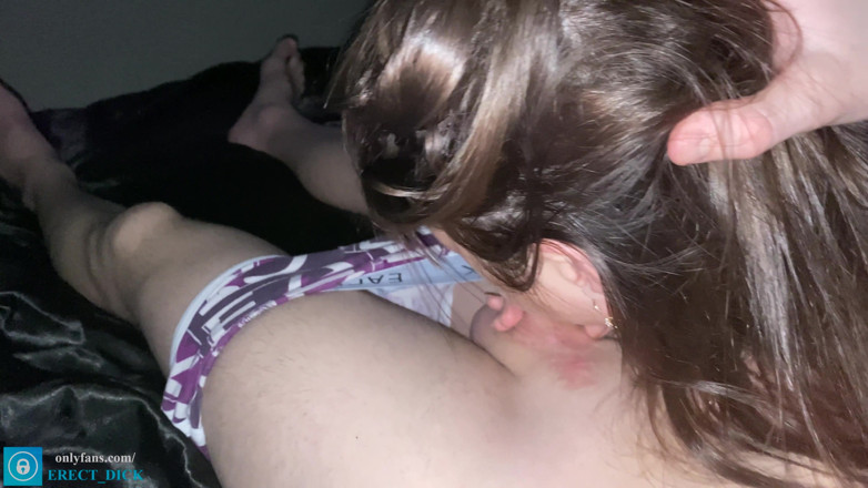 Erect Dick: Domácí hluboké kouření od ruské brunetky! POV!