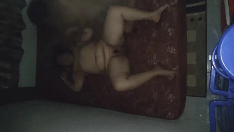 my_wife_chubby: Una esposa regordeta en el toque de un hombre desconocido...