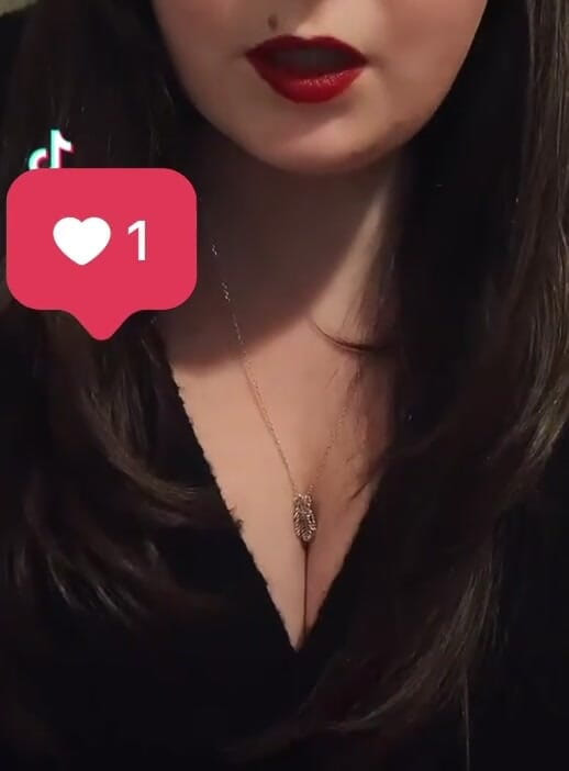 KiinkyGiirl: ¡Tetas es el camino a seguir!