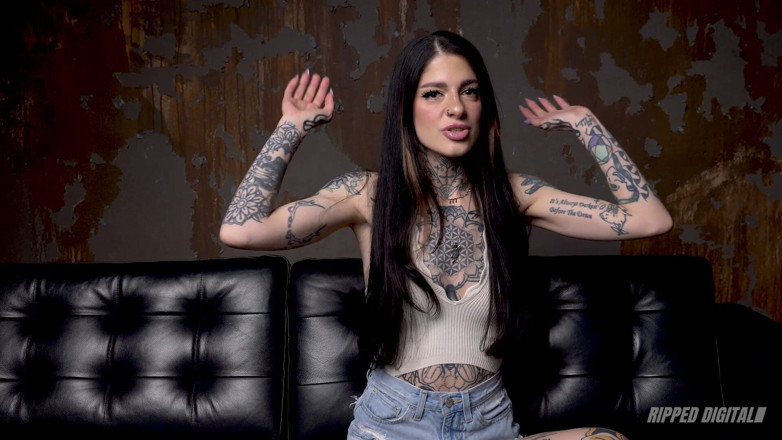 Ripped.Digital: Keel en kontgaatje vernielt met sextoy Sami-soep en dominante Hazel...