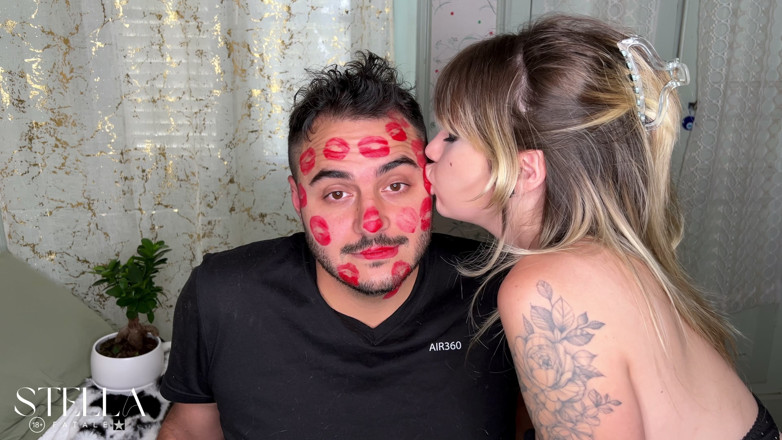 Stellafatale: 红色口红亲吻覆盖他的整个脸