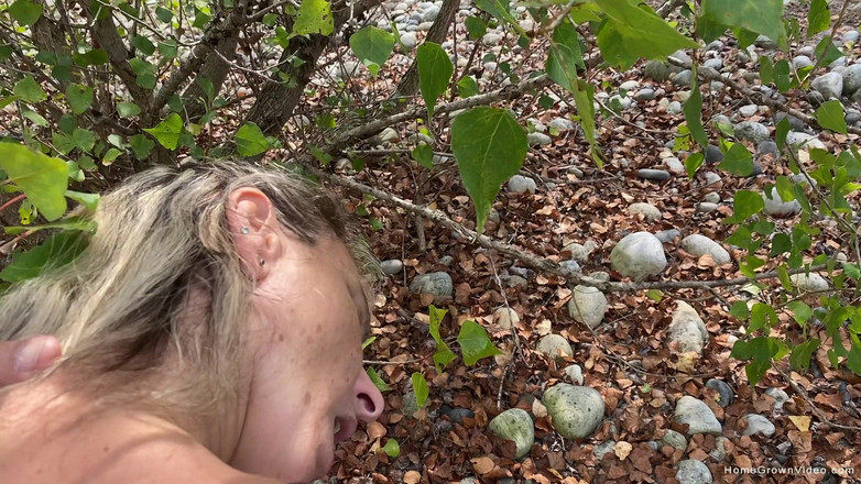 Homegrown Video: Soție sexy și țâțoasă Luna futută în cur în aer liber