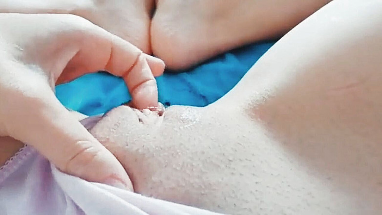 Karlos: Я играю в свою киску.