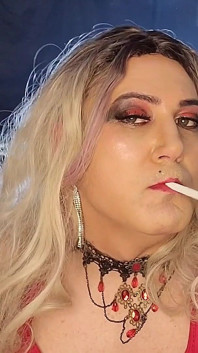 Blonde Slut Smoking Misty120s