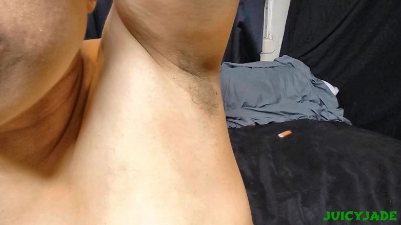 JasmineJade: Adoră-ți zeița asiatică Pinay Pits! cu numărătoare de spermă în jos...