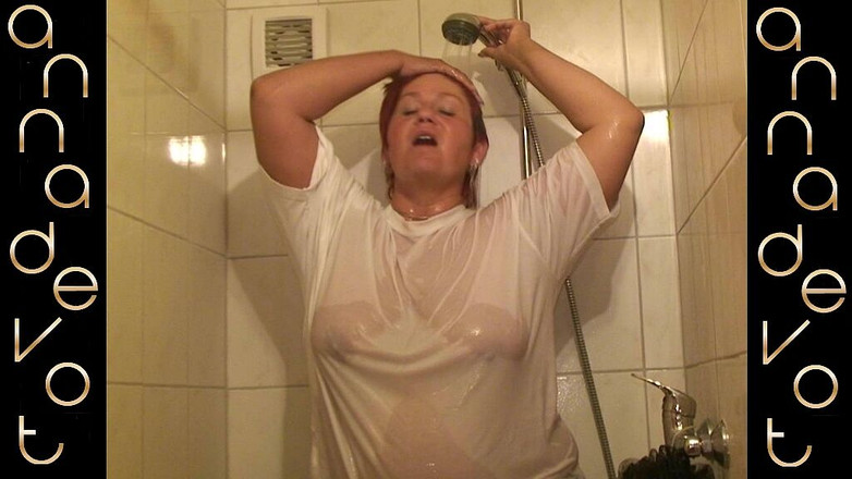 Anna Devot: Annadevot - trong một cái nhìn áo thun ướt át !!