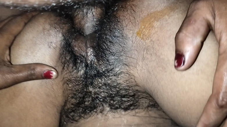 BR50451: Hintli baldızın evinde tekme