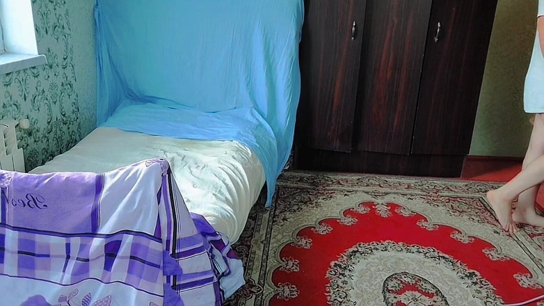 Kitty_Cross: Sexy Sissy Slowly Moving Body to Seduce Everyone Watching