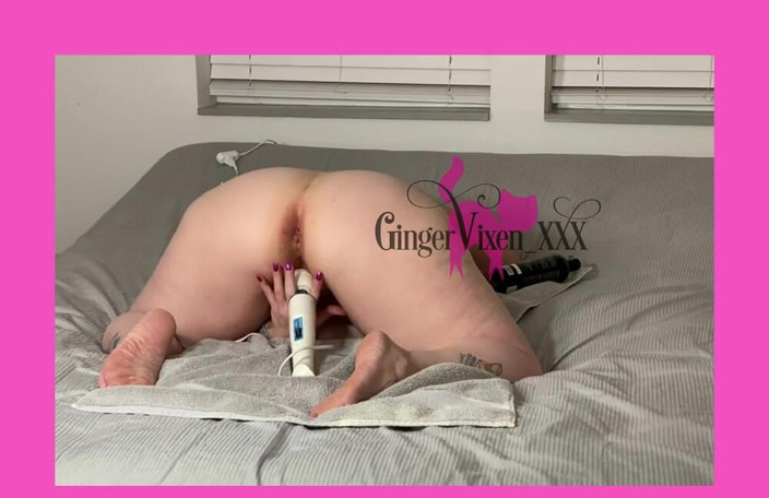 GingerVixen.XXX: それを手に入れてください。私はおもちゃの頭全体を自分の中に突き刺すのが好きです。私のオマンコはそれをとてもしっかりと握っています。うー ん。。。入るととても気持ちがいいです
