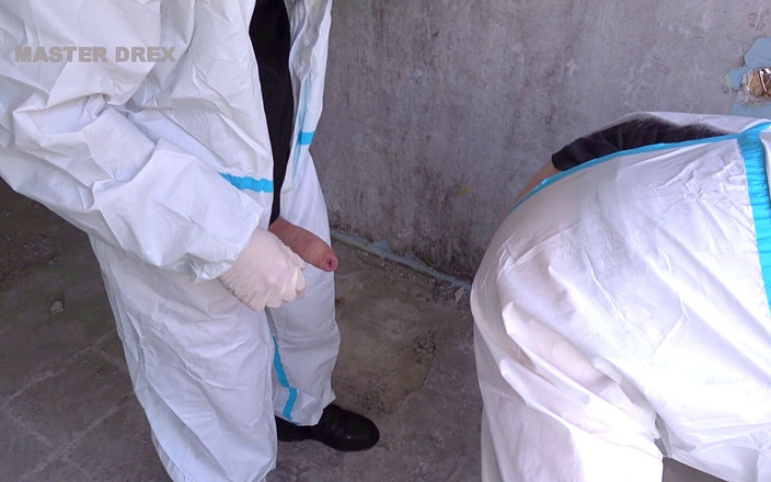 Master Drex: Männer in Overalls