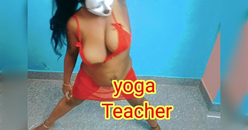 Sweethoneybgl: Hete yogaleraar leert op een geile manier oefening met stuiterende...