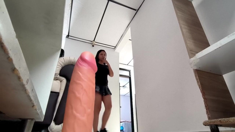 Isabel: Un homme minuscule à grosse bite