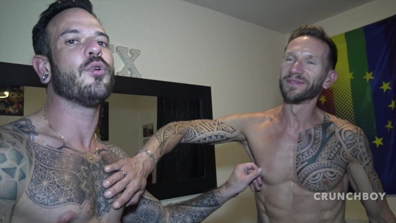 French bareback porn made in Paris: Tex fucked raw by a top boy from Paris