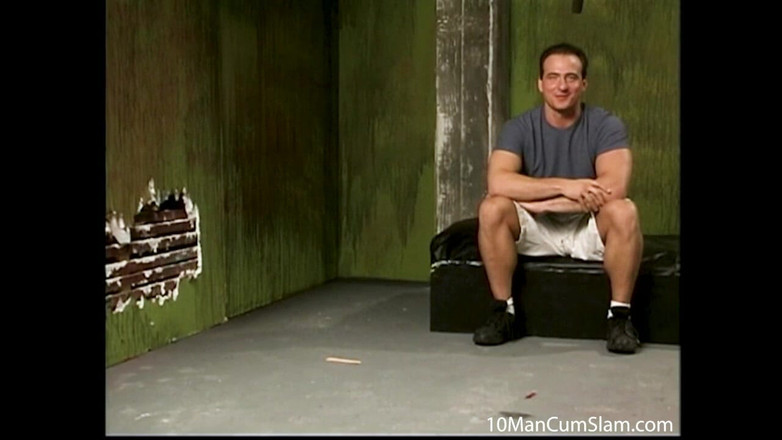 Kick Ass Pictures: Holly Hollywood'dan 10 kişilik boşalmalı film