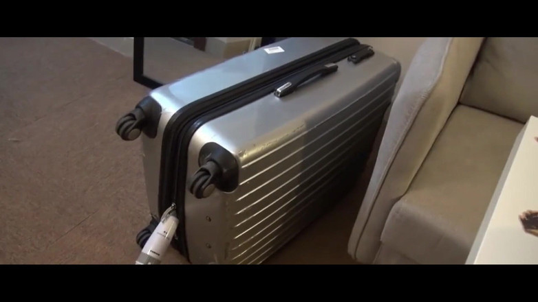 OrangeXXOO: Awek cantik di Suitcase