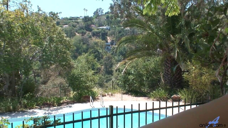 Anilos: Outdoor Self Pleasure