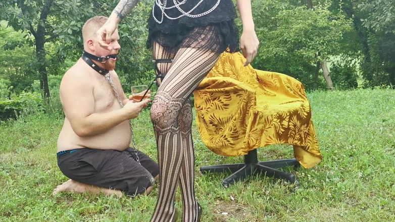 Beth Kinky: Using my step uncle as an ashtray outdoor
