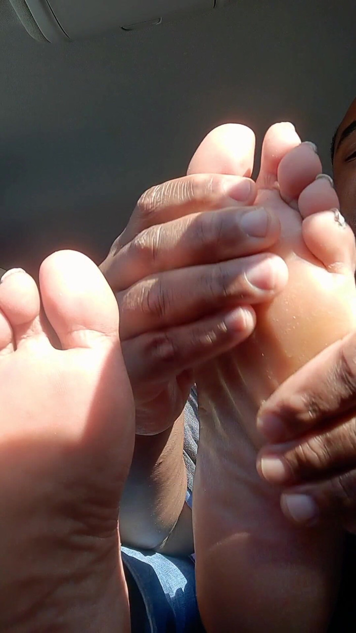 Foot Patrol: Our POV Rubbing on Amazon Goddess Warm Dry Size 11 Soles