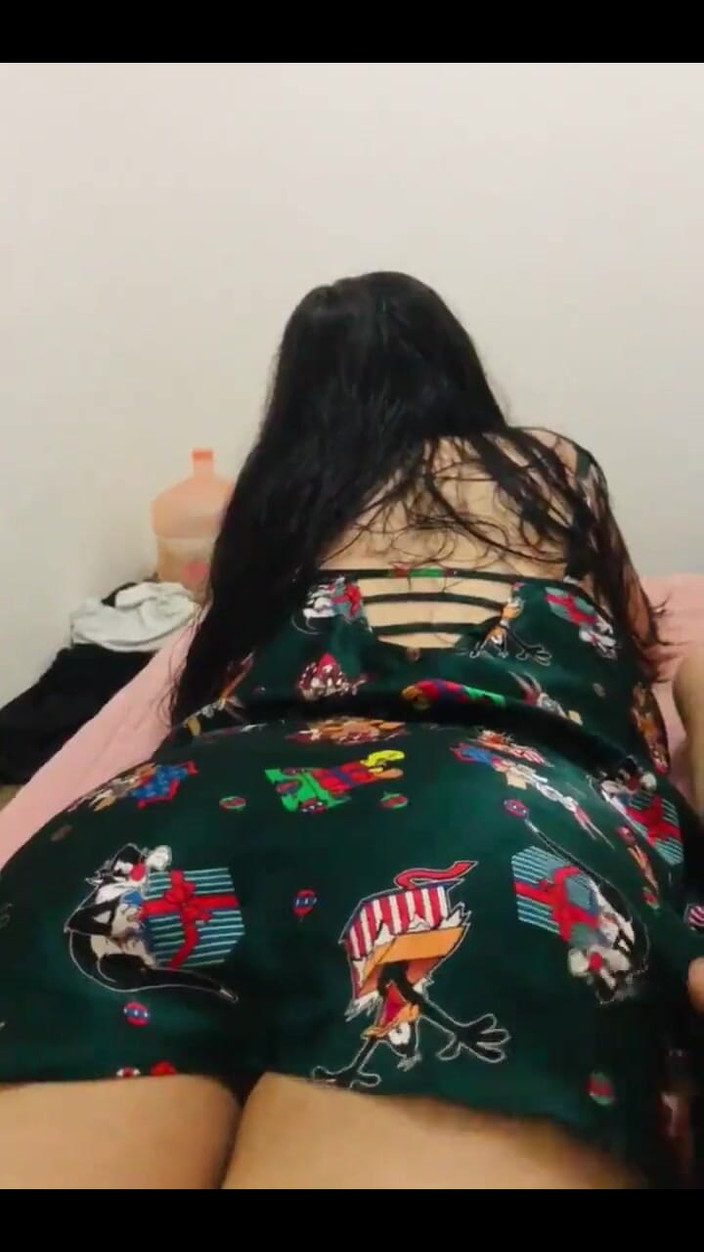 Mexicasero: 그는 휴대 전화에있는 동안 나는 청소 여자의 엉덩이를 기록하기 위해 그것을 활용