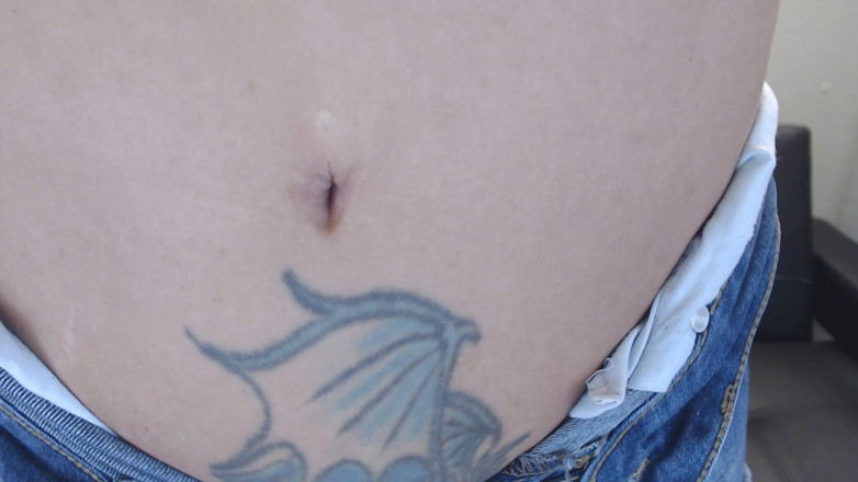Abby Anna: Belly button digging stretching finger'n