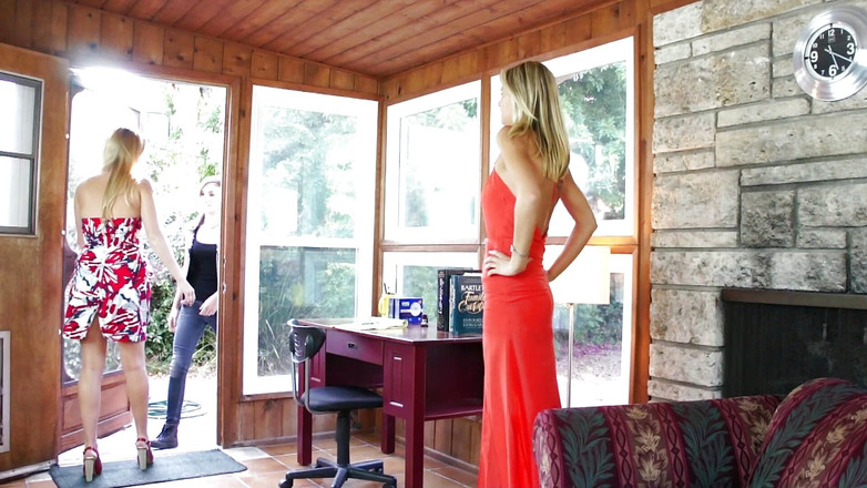 Pervy Studio: Я поцілував свою подругу-лесбіянку, і мені це сподобалося