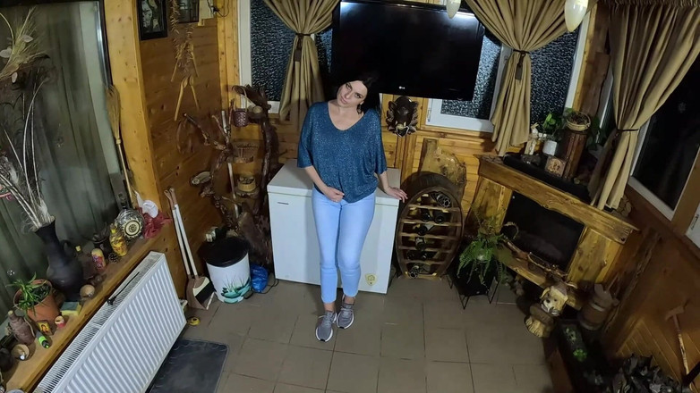 MilfyCalla: Cameltoe MILF Twerks in Jeans - Blowjob &amp; Cum All Over My...