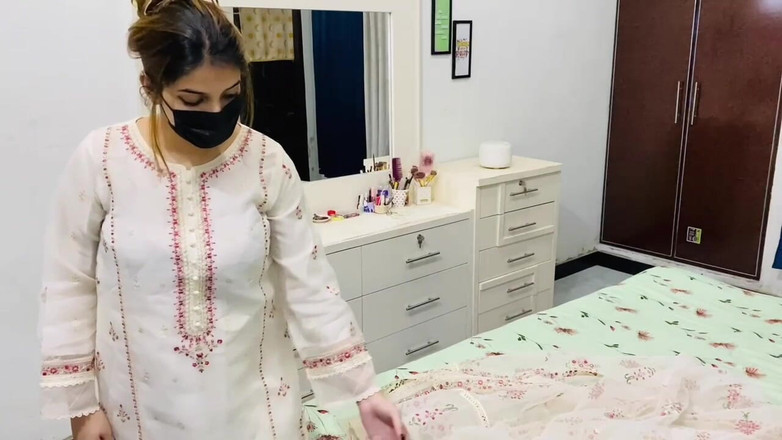 Sarakhan: Ultimo capitolo culo grosso tettona pakistano vicino scopa duro