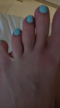 Close up Feet Fetish: Painted Toes and Dirty Soles