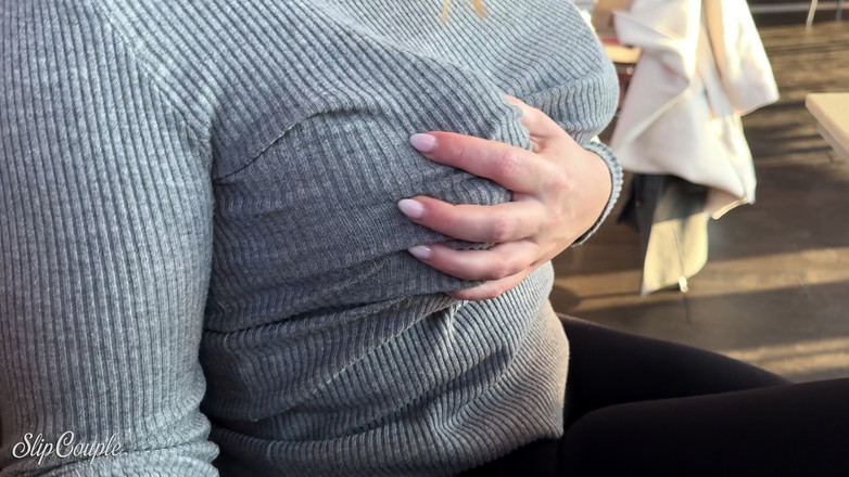 SlipCouple: Chica Cachonda Juega Con La Polla En Restaurante De Comida...