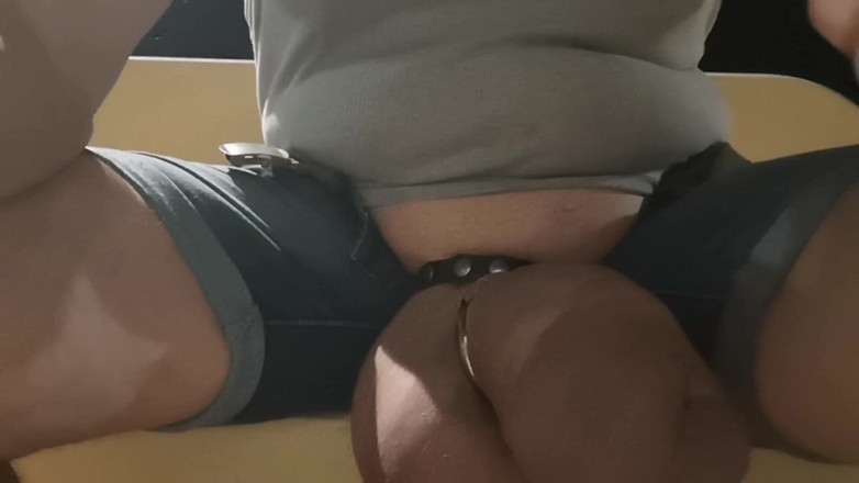 Monster_Meat_: Melancap berisiko di luar pada waktu malam