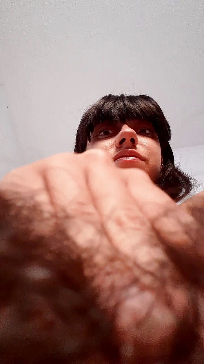 ViviBush: 毛十代のgiantessは彼女の小さなstepbrotherを見つける