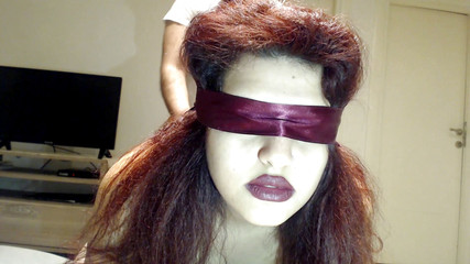 Evelyn Butt: Żona z zasłoniętymi oczami nie ma pojęcia, ale zerżnięta przez...