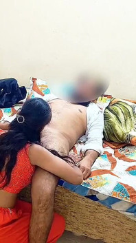 Indiana Bahu fodida em sua buceta apertada por Dever