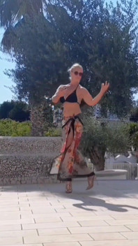 Selena's Outdoor Posing and Sex Games in Heels
