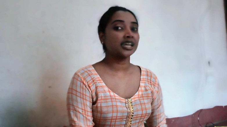 Favorite obsession: Üvey kız kardeşimle yatağımı paylaşıyorum ve onu onunla seks yapmak...