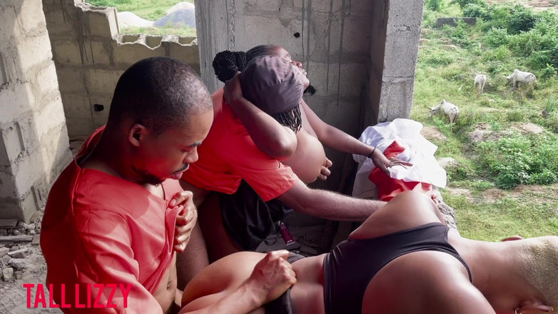 Tall_lizzy23: Sinh viên đại học trong tòa nhà umcompleted