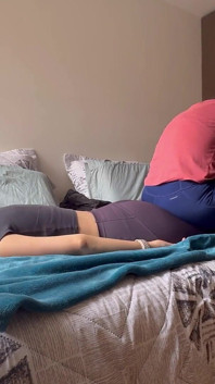 La femme de mon demi-frère adore que je l’écrase partout