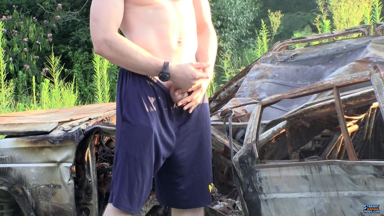 Straight naked thugs: Elijah Se întoarce pentru o pișare și un stroke