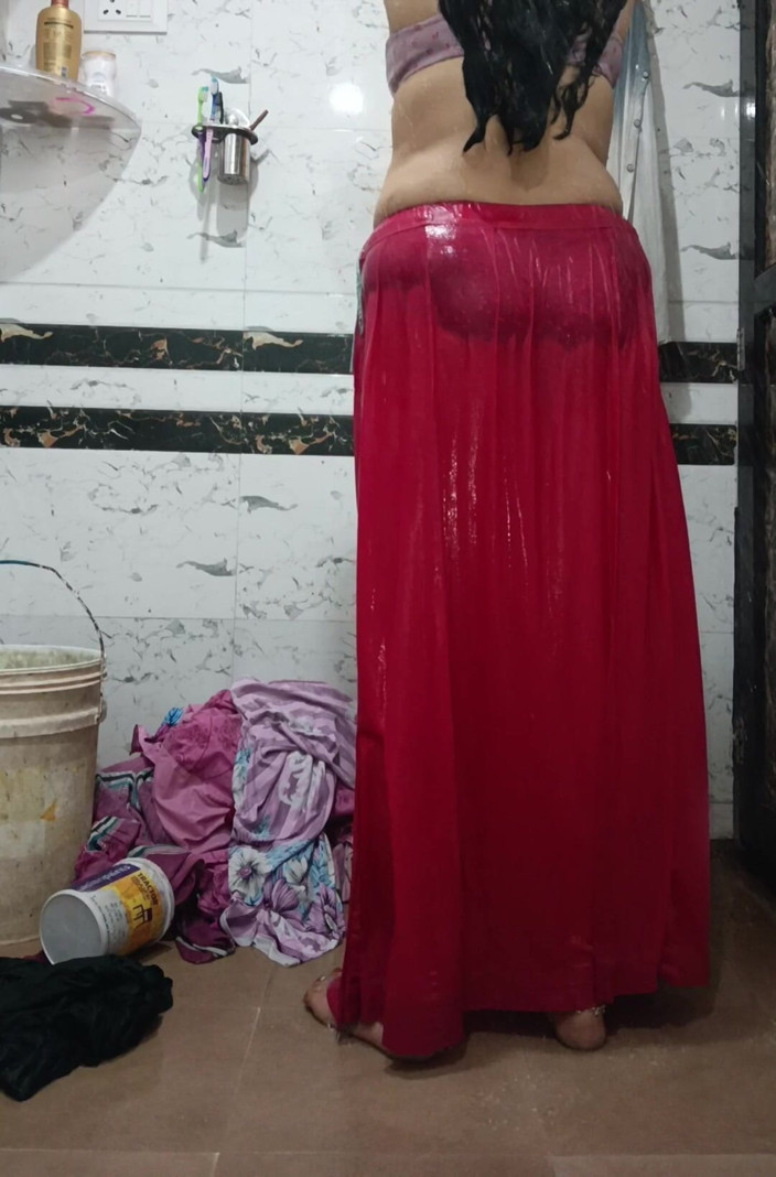 Priyahot77: Indiancă Priya Bhabi Corp frumos și Spectacol cu curul mare