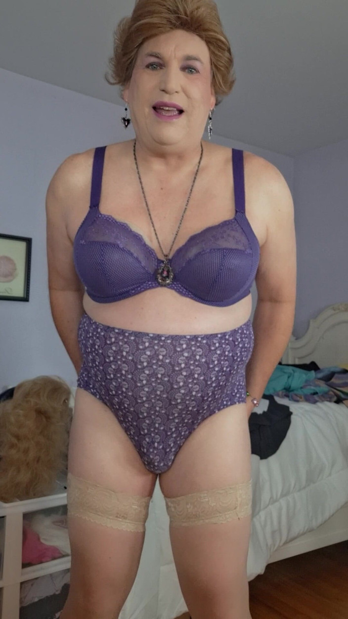 Victoria Lecherri: Saya sangat basah sekarang!