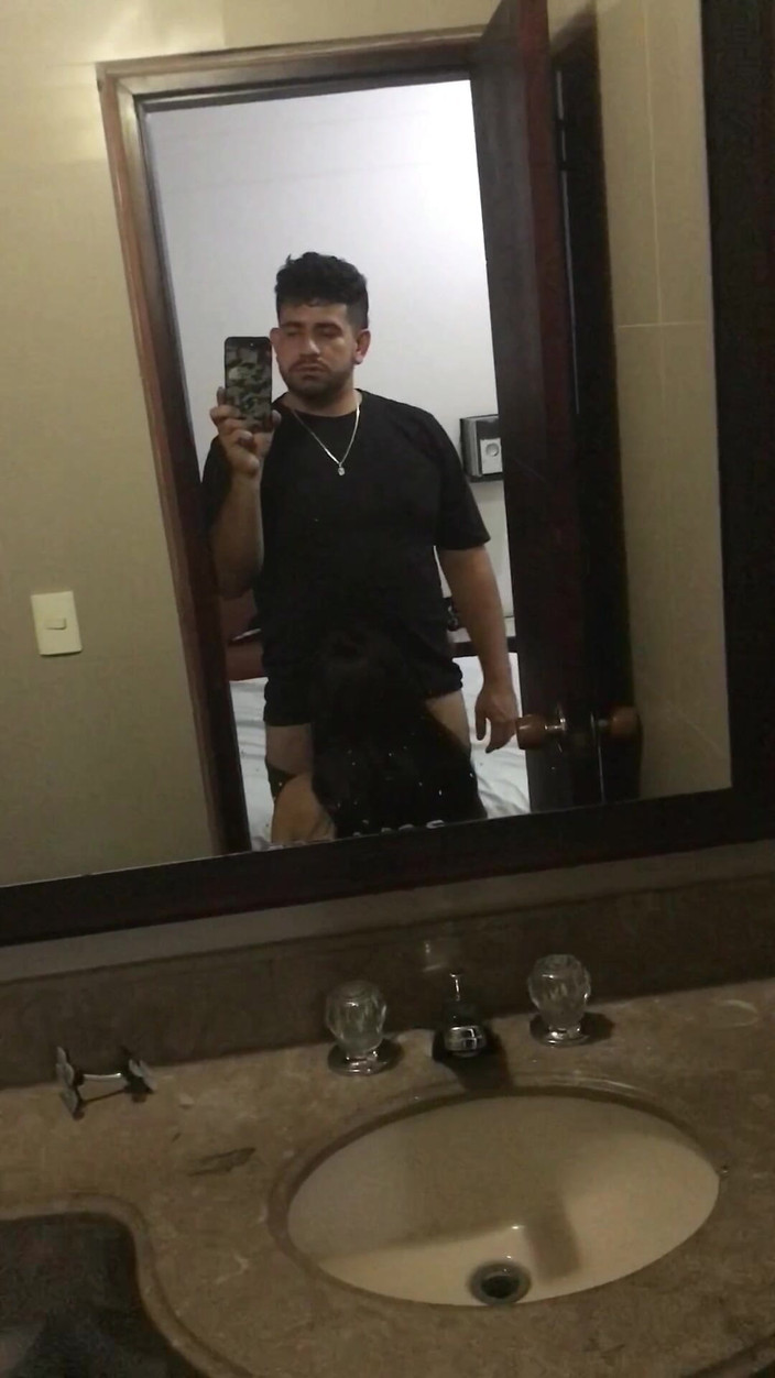 Andy Z 94: 妻のマンコを激しく犯し、彼女は私に濃厚なフェラチオをします-アマチュアノラ熟女とアンディZ 94